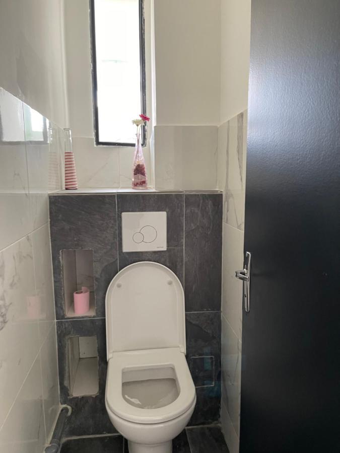 Appartement Magnifique T3 quartier près d’arènes tram au pied de l’immeuble à Montpellier Extérieur photo